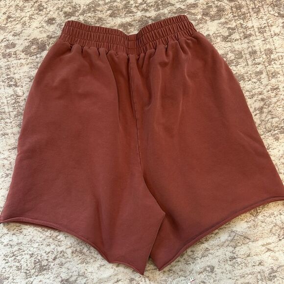 MESHKI Women's Casual Brown/rust Shorts size small - Picture 2 of 7